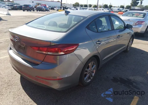 2017 Hyundai Elantra Value Edition z USA, uszkodzony, nr VIN KMHD84LF2HU395994